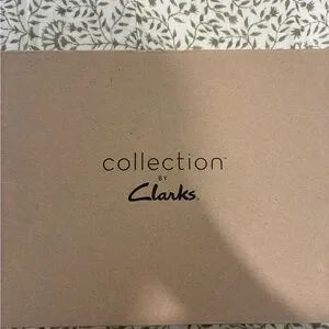 Clarks | Shoes | Clarks Tan Shoe Box | Poshmark display picture 3
